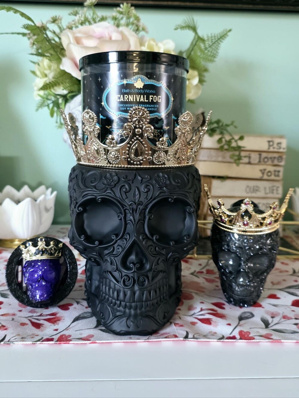 Bath Body Works Crown Black Skull Candle Holder Bundle